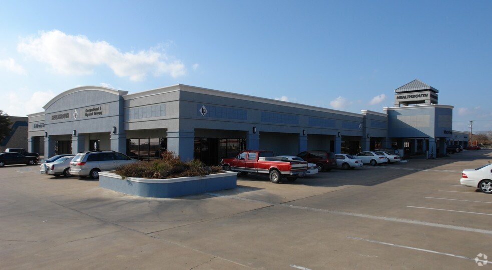 Primary Photo Of 7003 Woodway Dr, Waco Medical For Lease