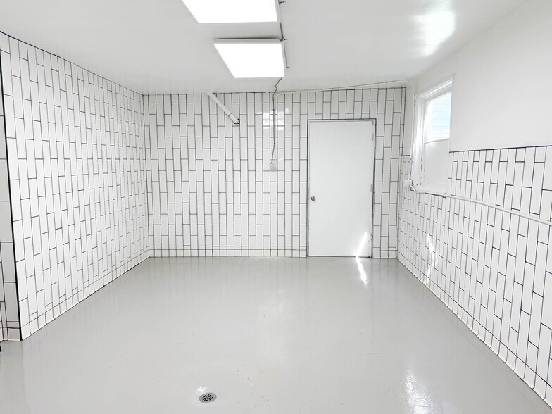 More Photos Of 2192-2194 National Ave, San Diego Storefront Retail Residential For Lease