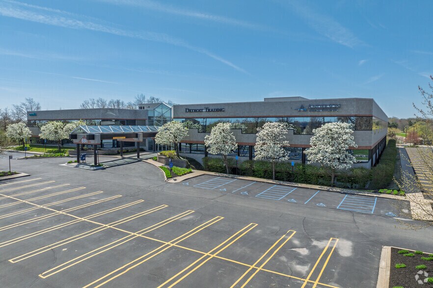 Primary Photo Of 691 N Squirrel Rd, Auburn Hills Office For Lease