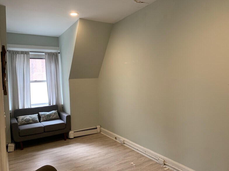 More Photos Of 110 S 20th St, Philadelphia Office For Sale