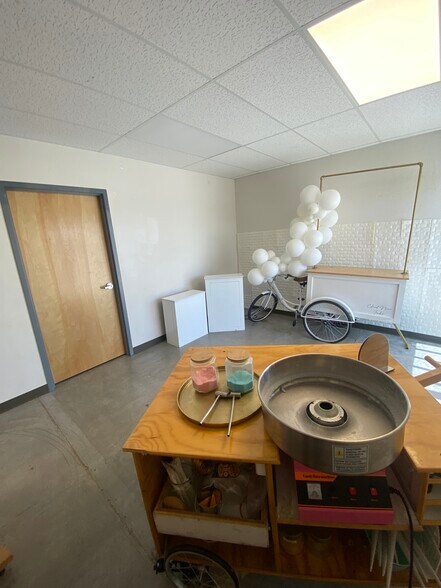 More Photos Of 1000 Diesel Dr, El Paso Light Distribution For Lease