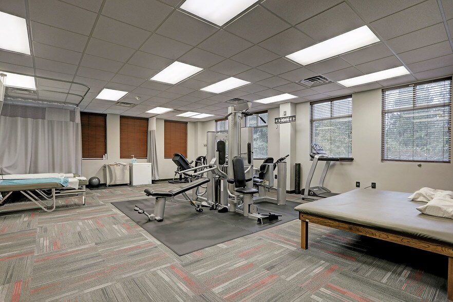 More Photos Of 3115 College Park Dr, Conroe Medical For Lease