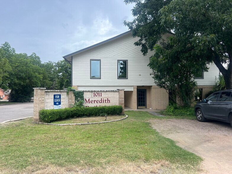 Primary Photo Of 1011 Meredith Dr, Austin Medical For Lease