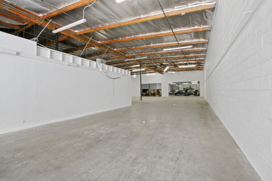 More Photos Of 19143 S Hamilton Ave, Gardena Warehouse For Sale