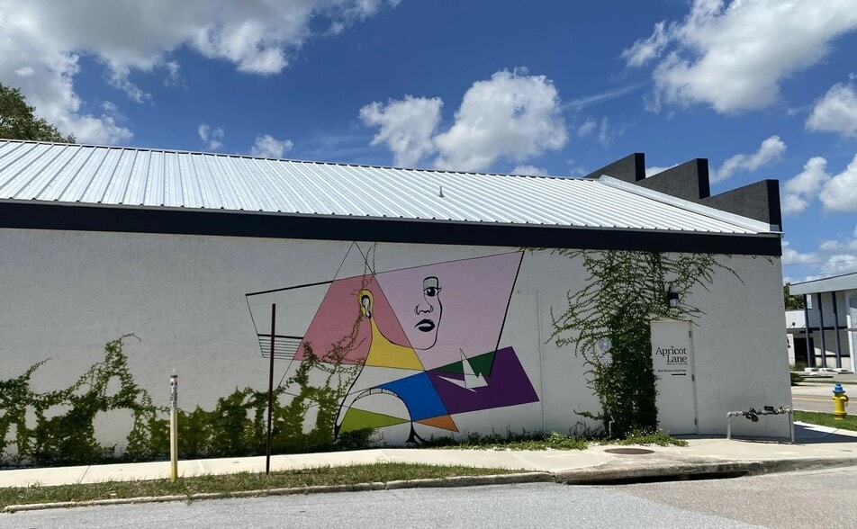 More Photos Of 400 3rd St SW, Winter Haven General Retail For Lease