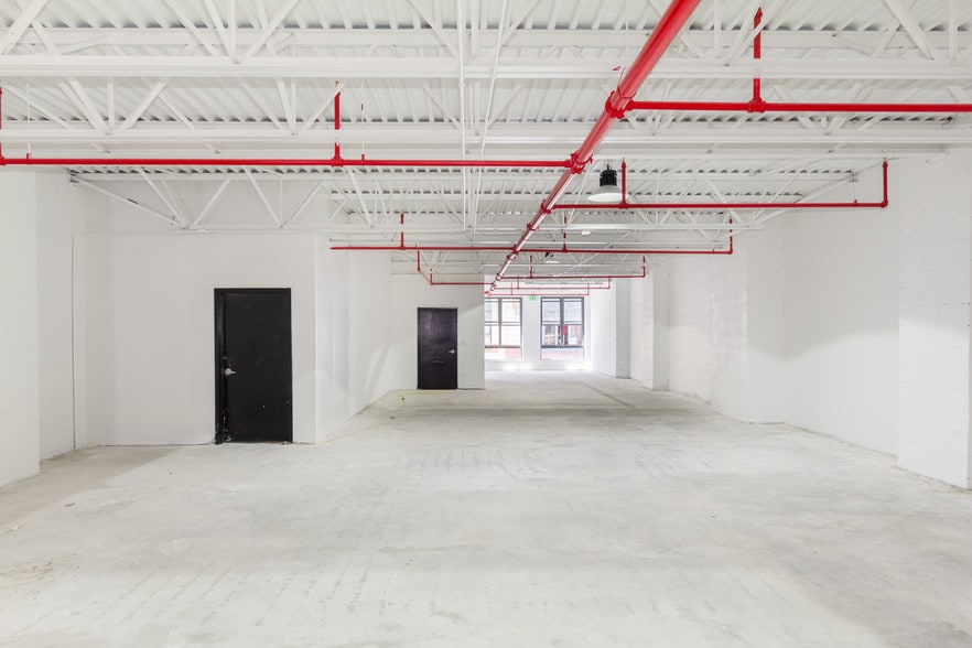 More Photos Of 404 E Baltimore St, Baltimore Storefront Retail Office For Lease