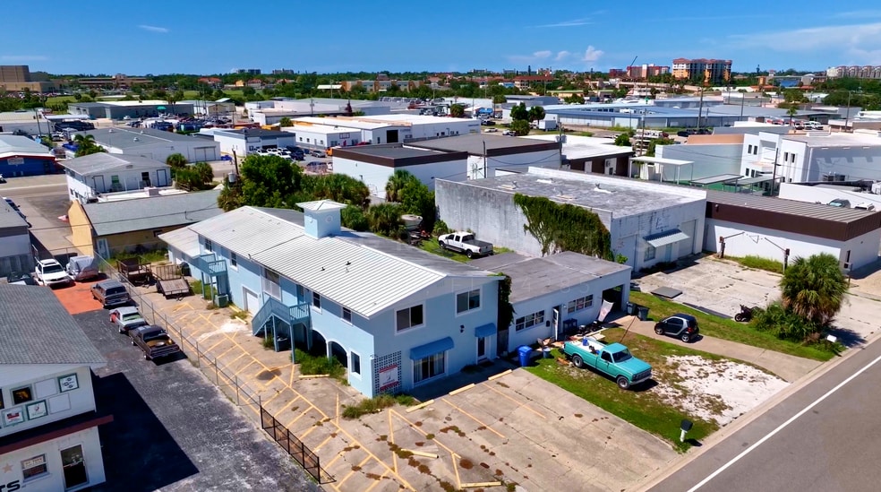 Primary Photo Of 236 Grove St S, Venice Freestanding For Sale