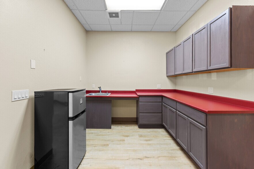 More Photos Of 1436 Professional Dr, Petaluma Medical For Sale