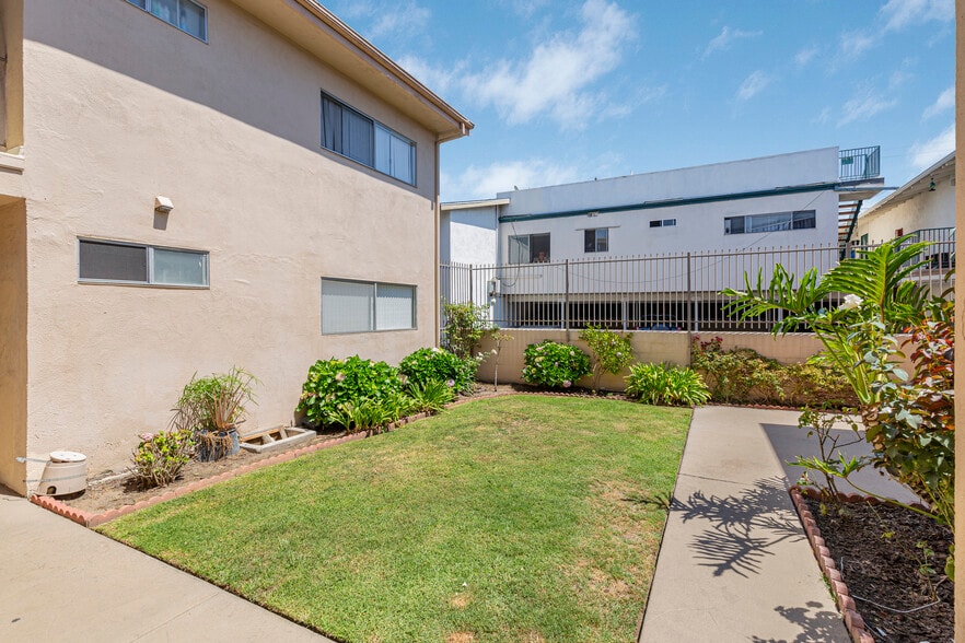 More Photos Of 3444 Emerald St, Torrance Apartments For Sale