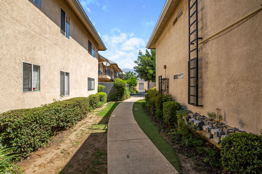 More Photos Of 1429 N Grove Ave, Ontario Apartments For Sale