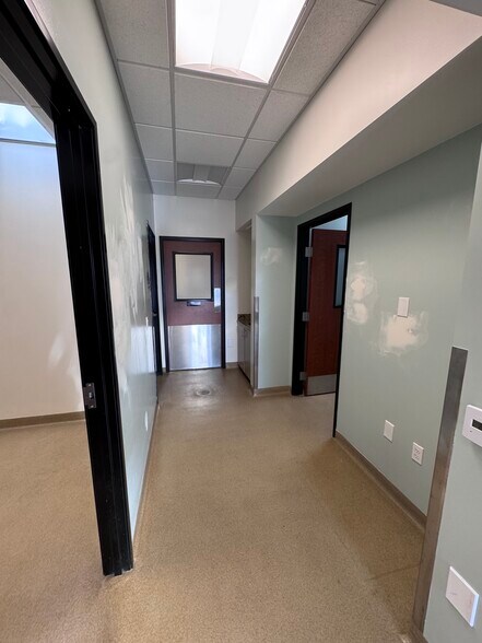 More Photos Of 7527 Draper Ave, La Jolla Medical For Lease