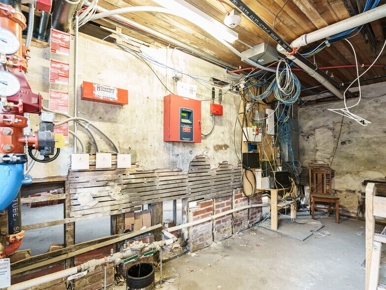 More Photos Of 201 Chatham St, Sanford Office Residential For Sale