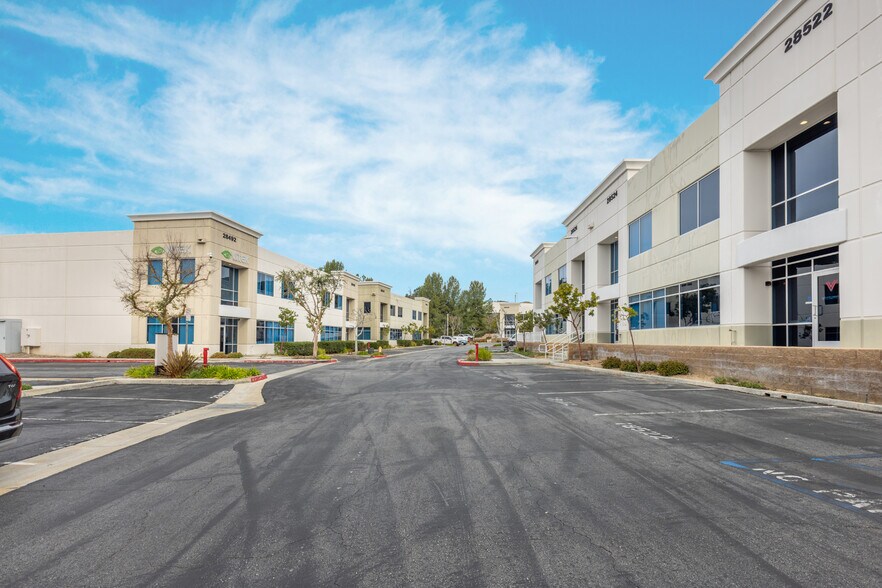 More Photos Of 28522-28528 Constellation Rd, Valencia Warehouse For Lease