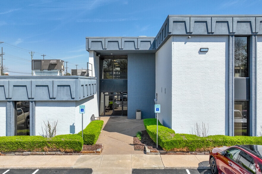 More Photos Of 4415 S Harvard Ave, Tulsa Medical For Lease