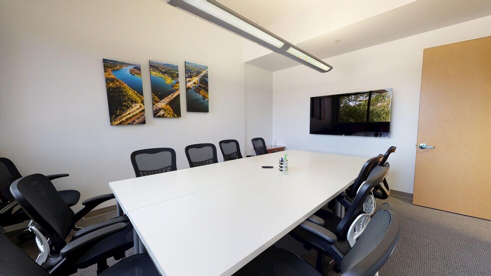 More Photos Of 3305 Steck Ave, Austin Loft Creative Space For Lease