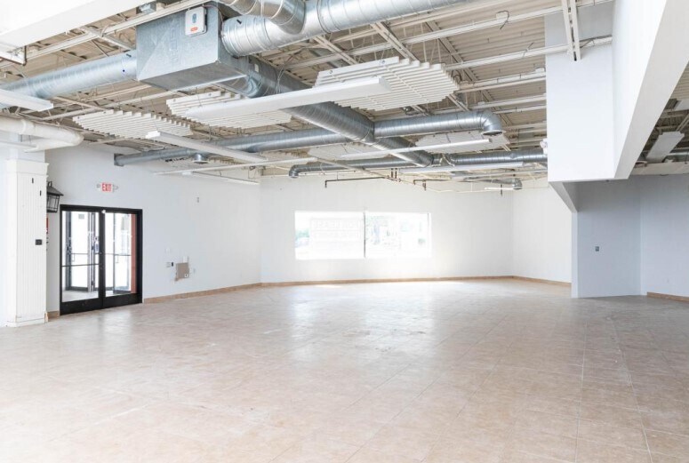 More Photos Of 633 Hope St, Stamford Warehouse For Lease