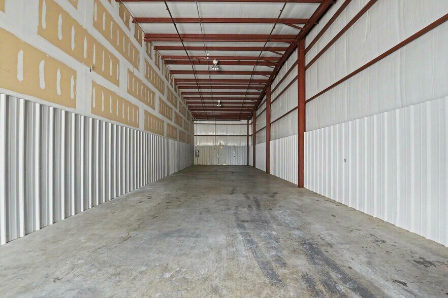 More Photos Of 3291 Warrior Dr, D'Iberville Light Distribution For Lease