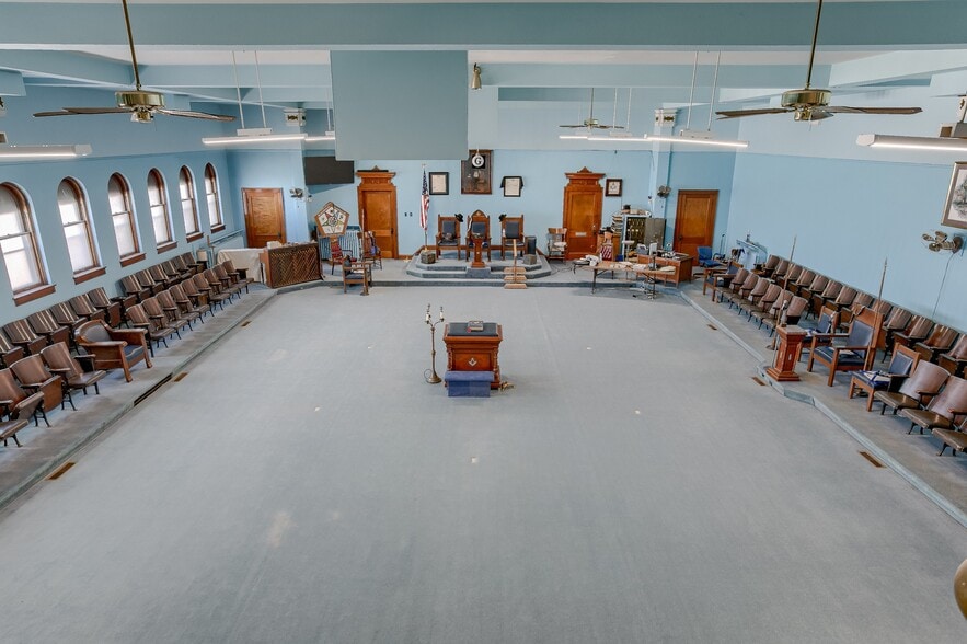 More Photos Of 3001 Connor Ave, Kansas City Specialty For Sale