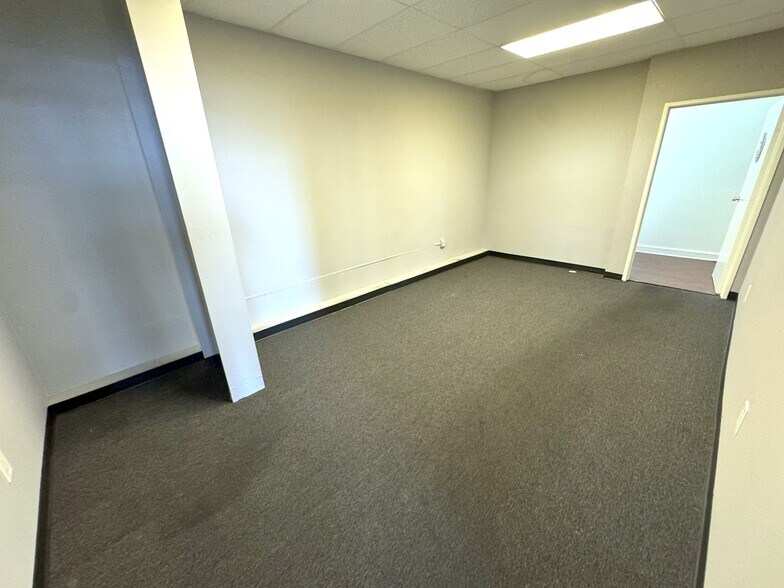 More Photos Of 600-602 E 12th St, Los Angeles Warehouse For Lease