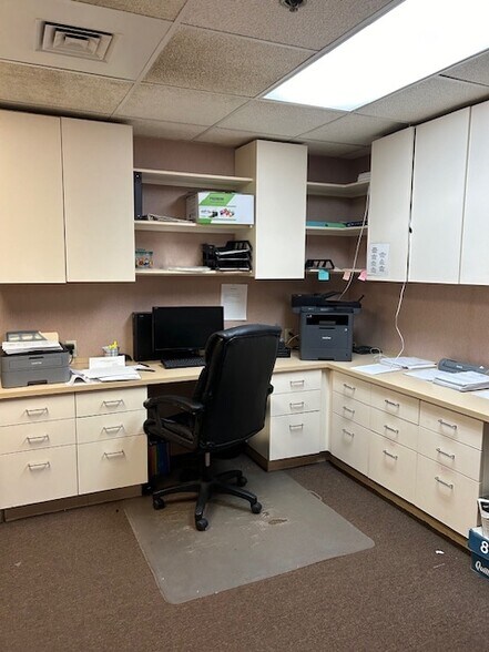 More Photos Of 140 Strollings Ave, Logan Office For Sale
