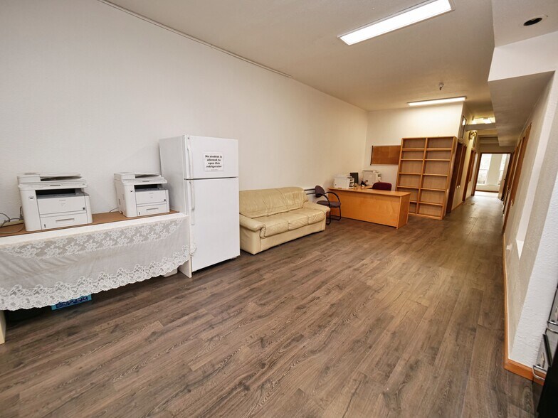 More Photos Of 1927-1929 Taraval St, San Francisco Apartments For Lease