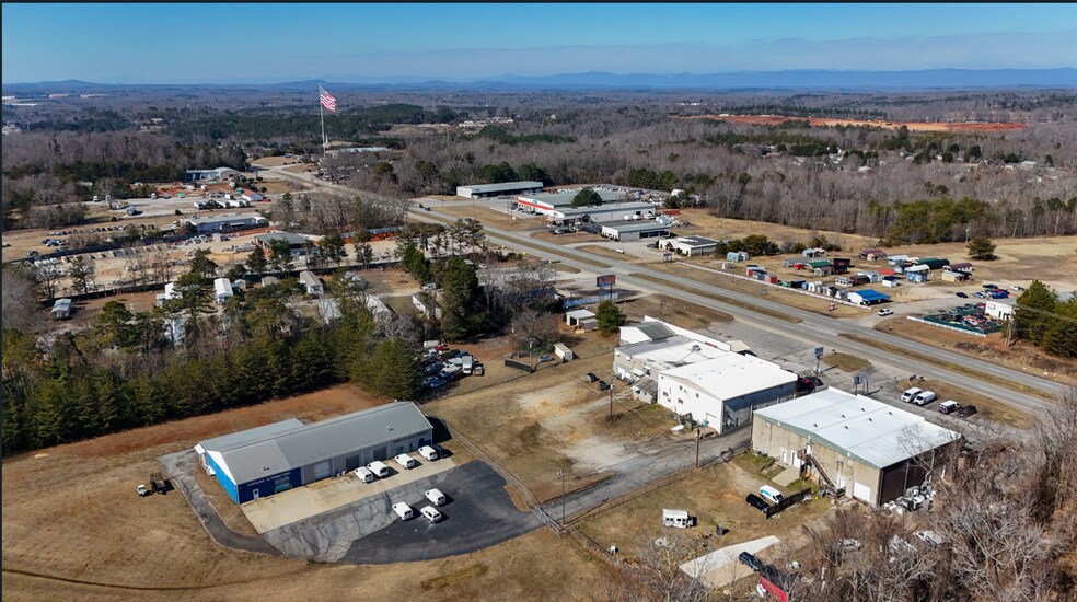 More Photos Of 2427 New Easley Hwy, Greenville Showroom For Lease
