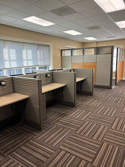 More Photos Of 739 North Ave, Glendale Heights Loft Creative Space For Lease