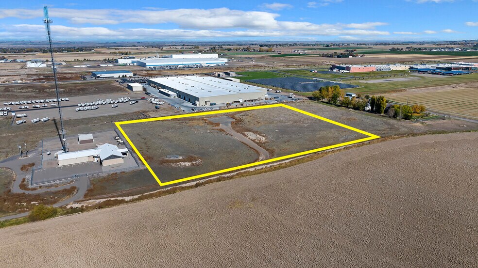 More Photos Of 3750 3250 E, Kimberly Land For Lease