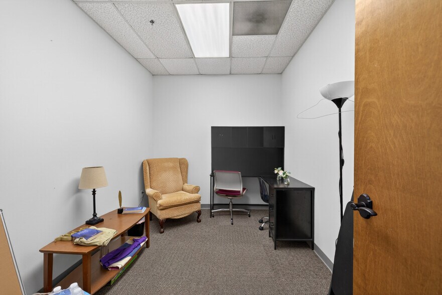 More Photos Of 3005 Lenora Church Rd, Snellville Office For Sale