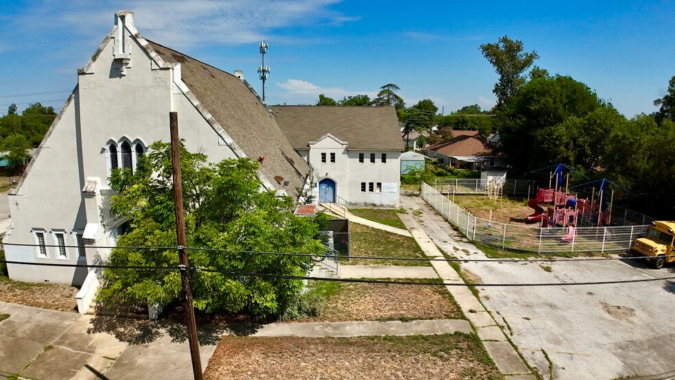 More Photos Of 507 E Mayfield Blvd, San Antonio Religious Facility For Sale