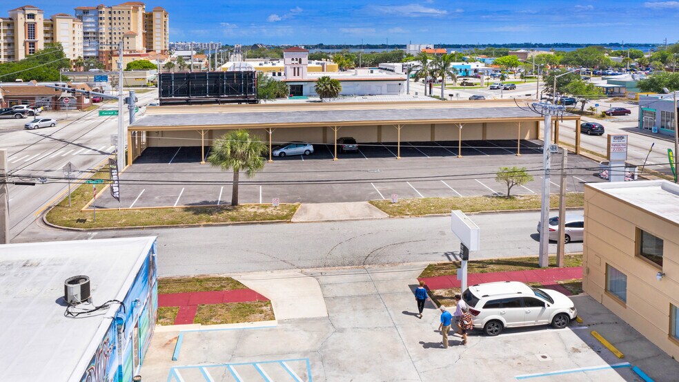 More Photos Of 117-137 Hughlett Ave, Cocoa General Retail For Sale