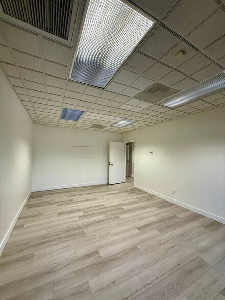 More Photos Of 4144 N 44th St, Phoenix Office For Lease