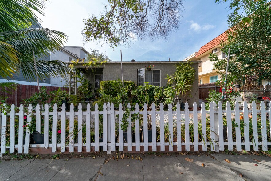 More Photos Of 12029 Washington Pl, Los Angeles Multifamily For Sale