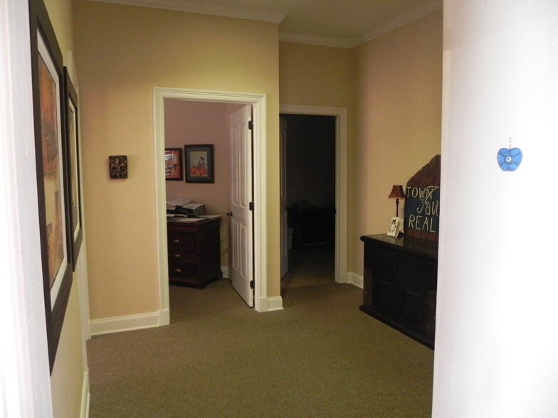 More Photos Of 4451 Bluebonnet Blvd, Baton Rouge Office For Lease