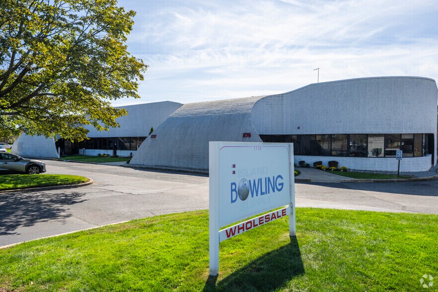 More Photos Of 1172-1176 Route 109, Lindenhurst Warehouse For Lease