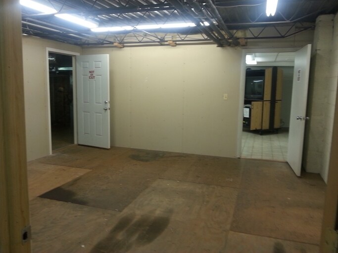 More Photos Of 7019 E Dominick St, Rome Auto Dealership For Lease