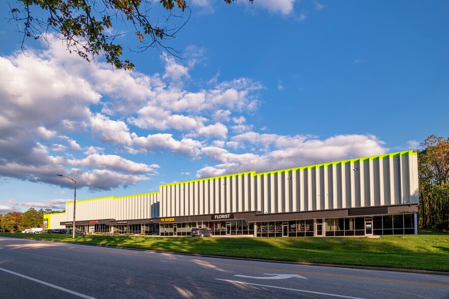 More Photos Of 6655 Dobbin Rd, Columbia Warehouse For Lease