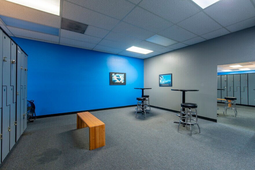 More Photos Of 1713 Beavercreek Rd, Oregon City Freestanding For Lease