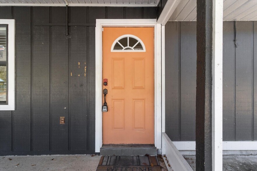 More Photos Of 7630 W Dunnellon Rd, Dunnellon Office For Sale