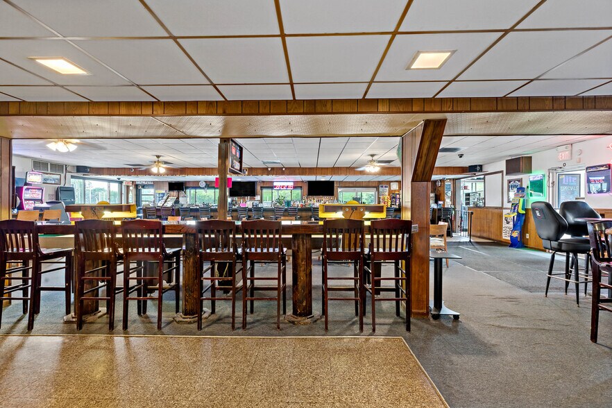 More Photos Of 14042 S Croissant Dr, Burnham Marina For Sale