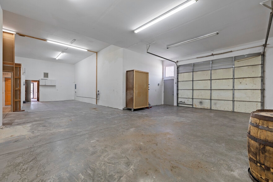 More Photos Of 217 Racquette Dr, Fort Collins Warehouse For Lease