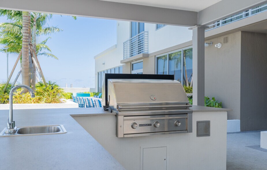 More Photos Of 200 NE 1st Ave, Pompano Beach Apartments For Lease