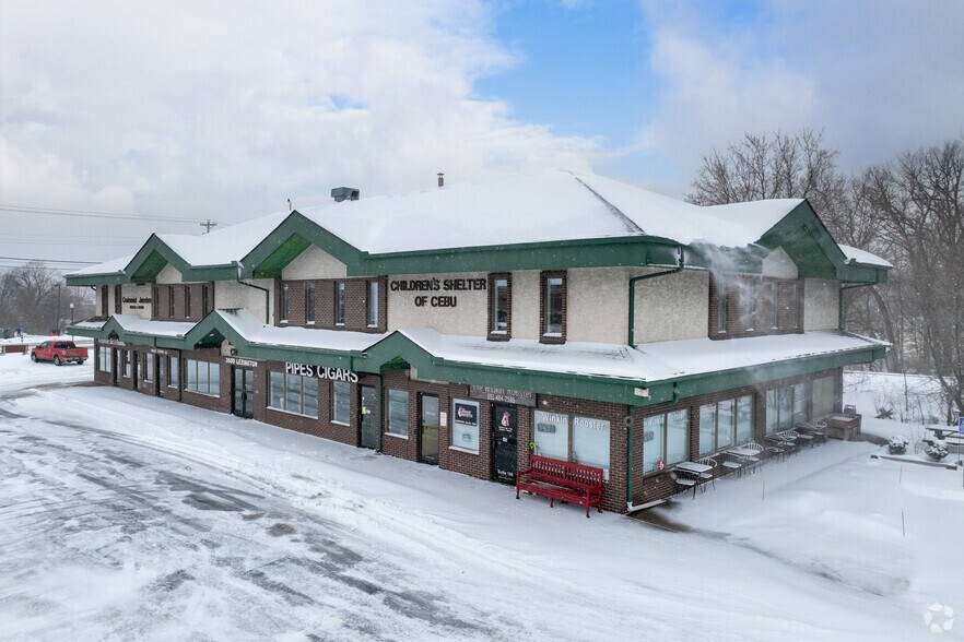 More Photos Of 3600 Lexington Ave N, Shoreview Freestanding For Lease