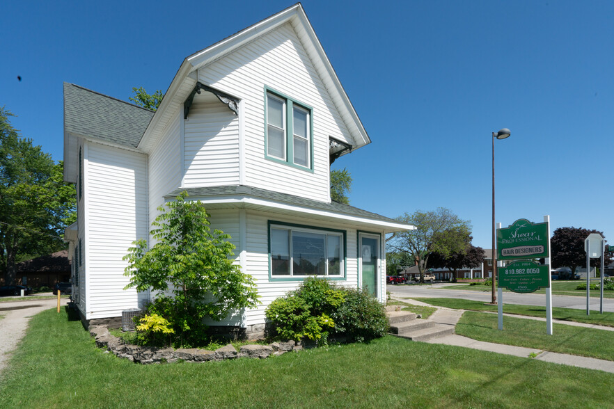 Primary Photo Of 1806 Pine Grove Ave, Port Huron Storefront Retail Office For Sale