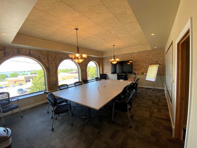 More Photos Of 117 N Mitchell St, Cadillac Medical For Sale