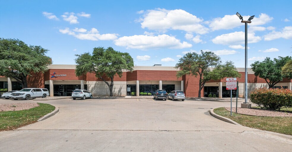 More Photos Of 2600 McHale Ct, Austin Unknown For Lease