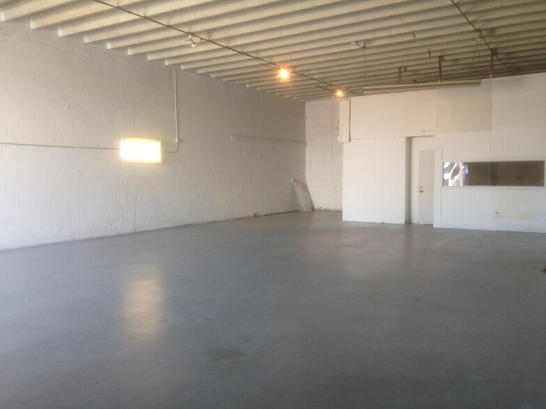 More Photos Of 5960-5992 SW 23rd St, West Park Showroom For Sale