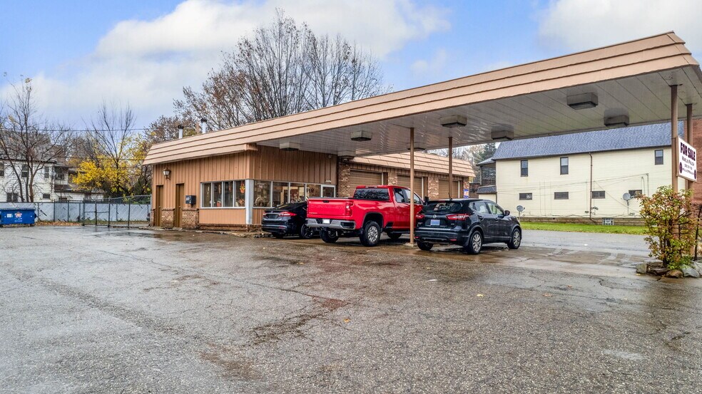 More Photos Of 5703 Fleet Ave, Cleveland Auto Repair For Sale