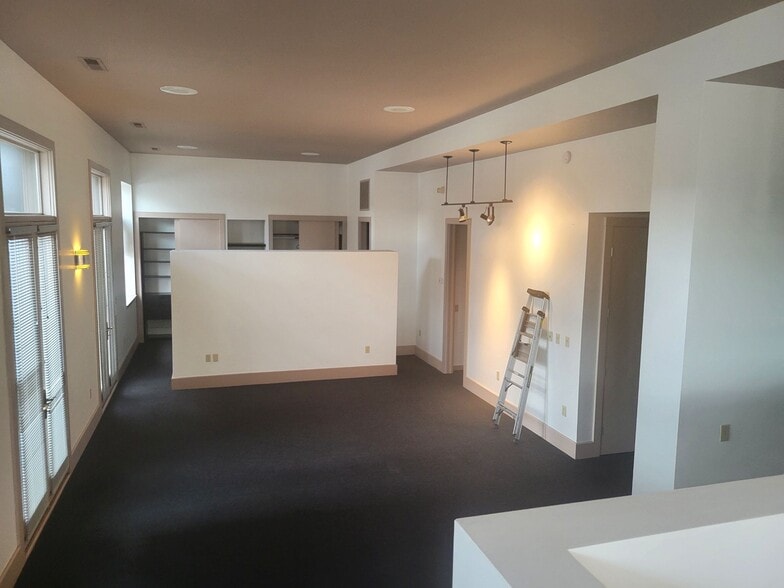More Photos Of 38 Battery Park Ave, Asheville Storefront Retail Residential For Sale