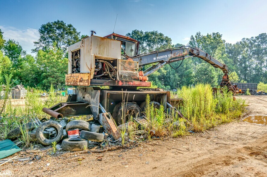 More Photos Of 3357 Ellisville Blvd, Laurel Land For Sale